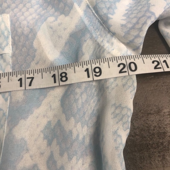 Guess woman sheers long sleeve blouse - Picture 8 of 10